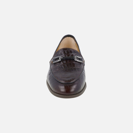 Women's moccasins in brown leather with crocodile engraving and DALCY decoration