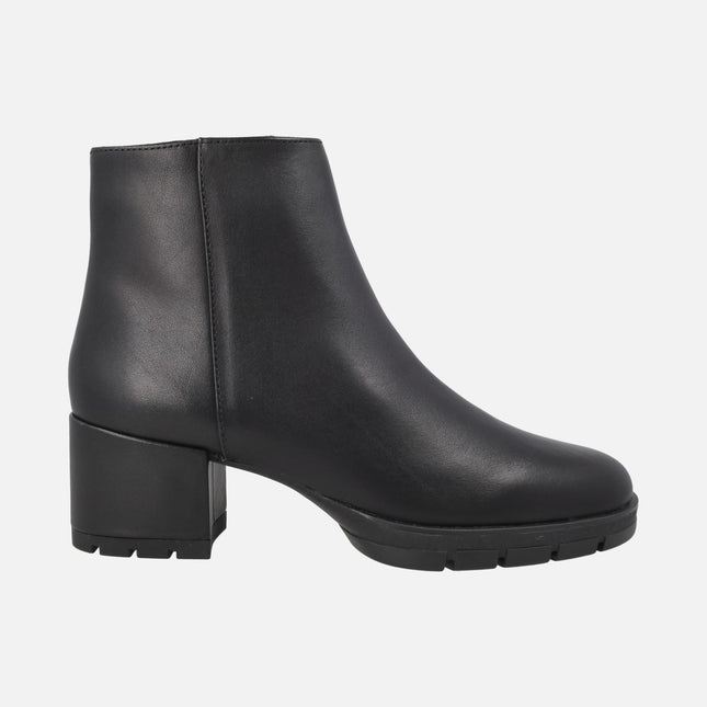 Jaydi black leather ankle boots with wide heels and platform