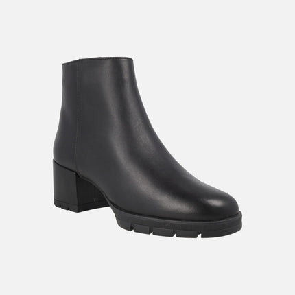 Jaydi black leather ankle boots with wide heels and platform
