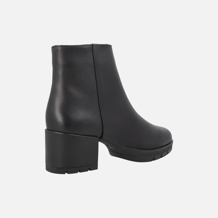 Jaydi black leather ankle boots with wide heels and platform