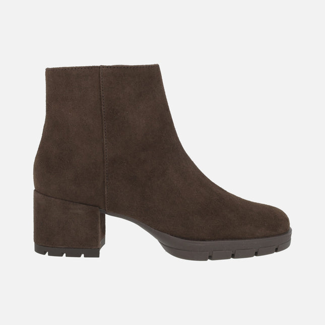 Jaydi brown suede ankle boots with wide heels and platform