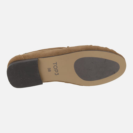 Mocasines en serraje camel con antifaz y tachas