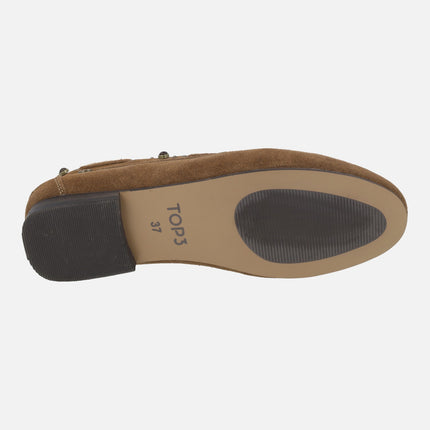 Náuticos para mujer en serraje camel con tachas