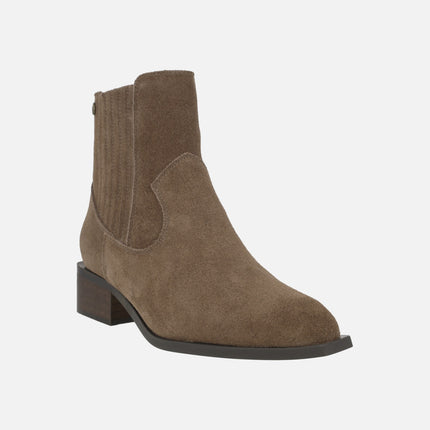 Botines de serraje con elástico y cremallera