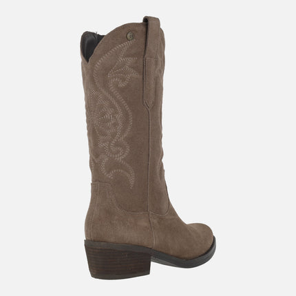Botas de serraje estilo cowboy con bordados