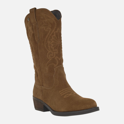 Botas de serraje estilo cowboy con bordados