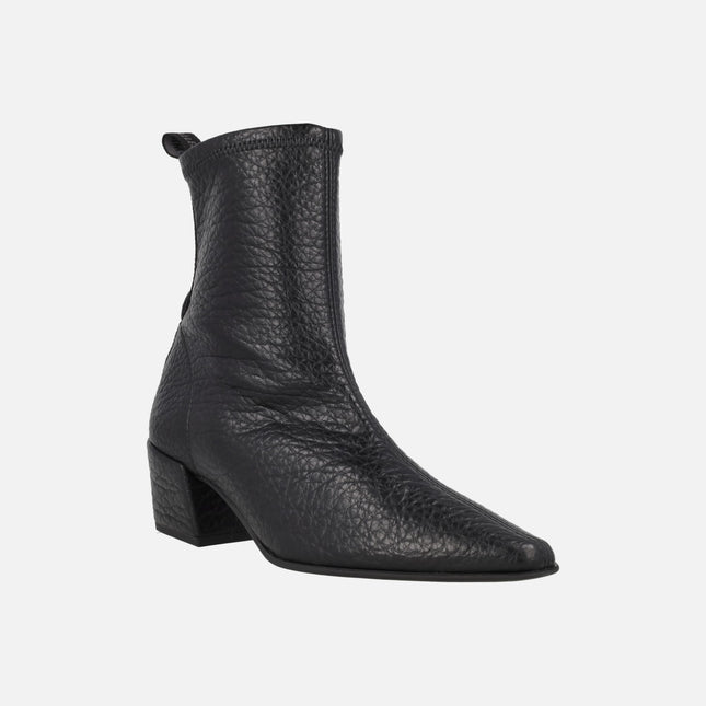 Botines estilo cowboy Reznos en materiales elásticos efecto piel grabada