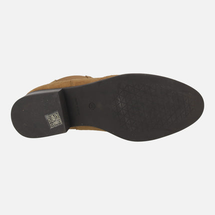 Botines para mujer estilo chelsea en serraje cuero con detalle de picados