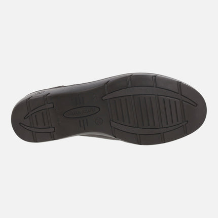 Brown leather sneakers with elastics and Waterproof membrane