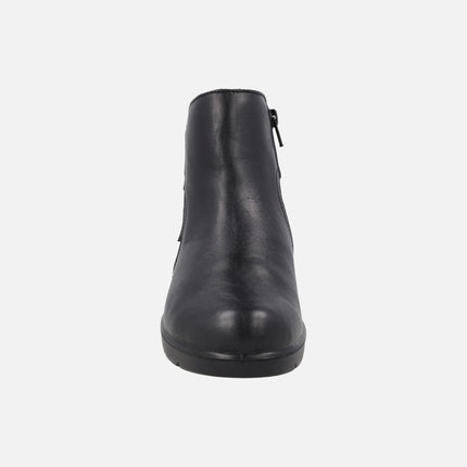 Comfort leather ankle boots with bicolor elastics