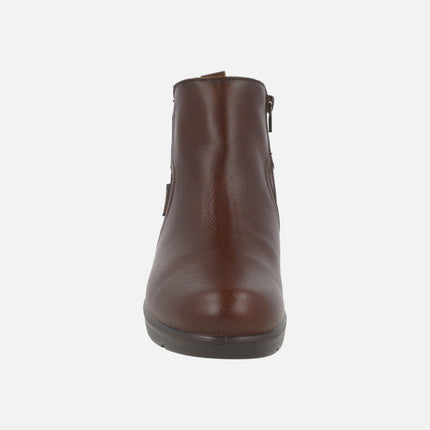 Comfort leather ankle boots with bicolor elastics