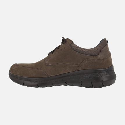 Comfort shoes in brown nubuck with elastic laces and membrane
