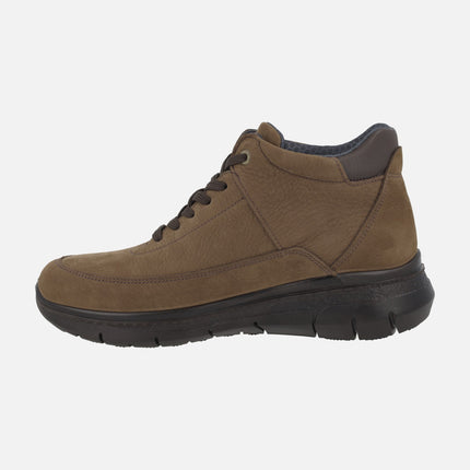 Botas de cordones para hombre en piel nobuck con membrana impermeable