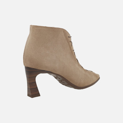 Paris heeled ankle boots with pointed toe and corset-effect laces in dark beige suede