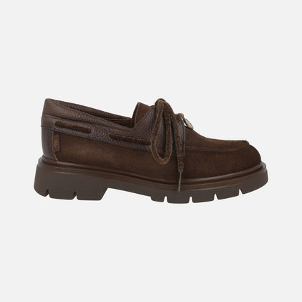 Zapatos náuticos de suela gruesa con adorno de moneda