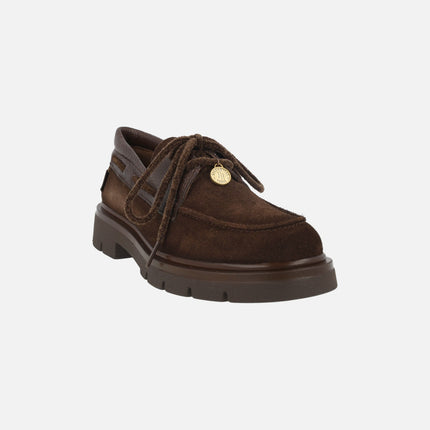 Zapatos náuticos de suela gruesa con adorno de moneda