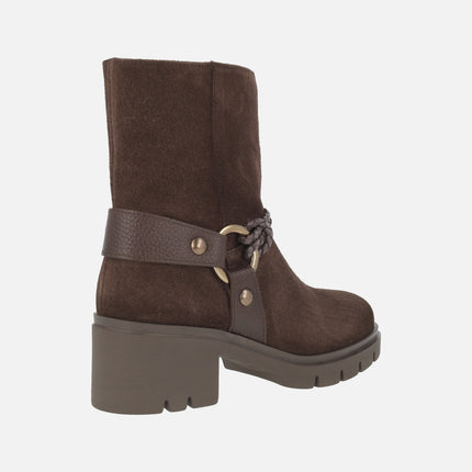 Botines de piel serraje con detalle trenzado y argolla