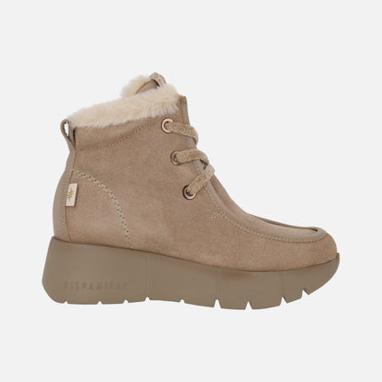Lace-up ankle boots in beige suede with fur lining