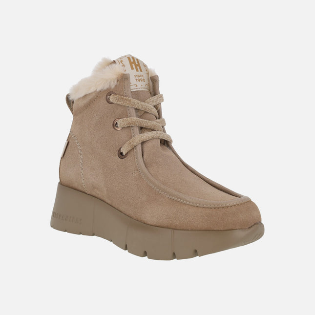 Botines de cordones en serraje beige con forro de pelo