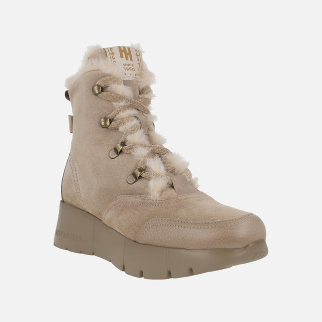 Botines de cordones en piel serraje con forro de pelo