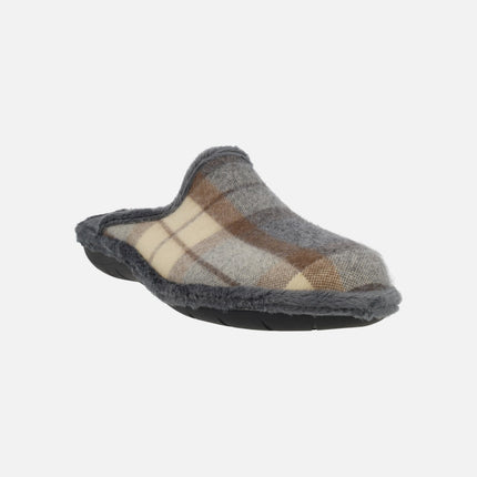 Men's barefoot house slippers in checkered print