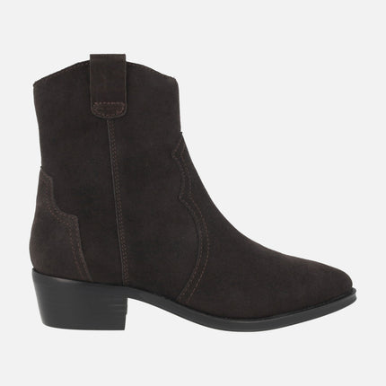 Botines estilo cowboy en piel serraje con tacones bajos AFT CECILE