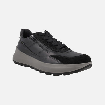 Zapatos deportivos en combinado negro con membrana GORE-TEX