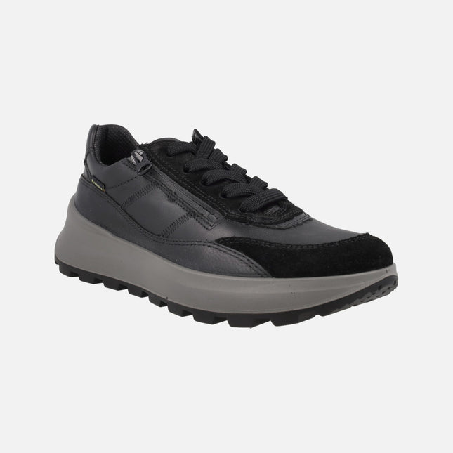 Zapatos deportivos en combinado negro con membrana GORE-TEX