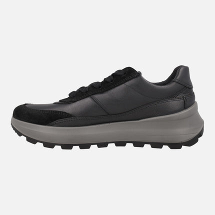 Zapatos deportivos en combinado negro con membrana GORE-TEX