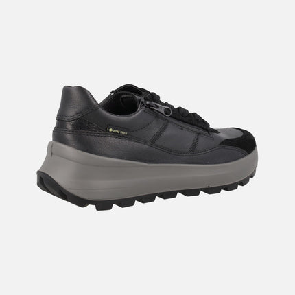 Zapatos deportivos en combinado negro con membrana GORE-TEX