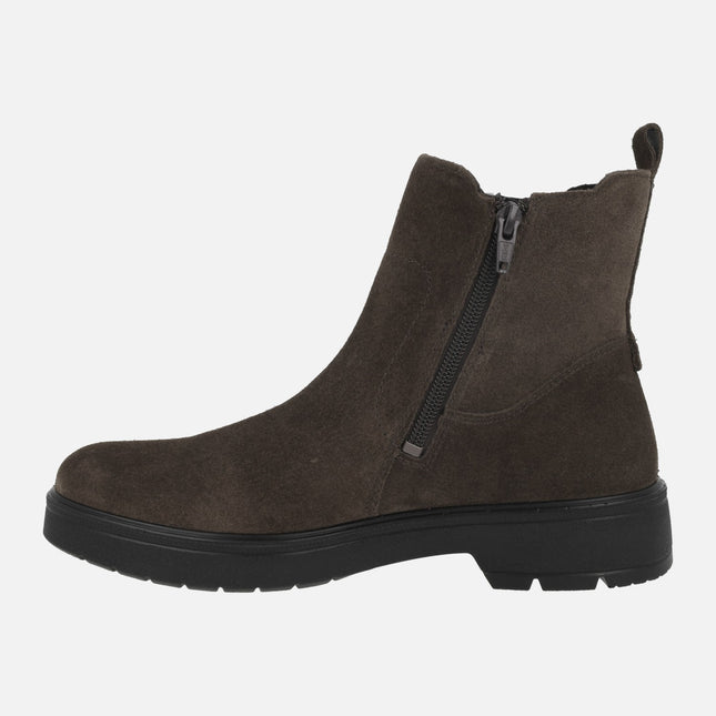 Chelsea style ankle boots in brown suede with GORE-TEX membrane