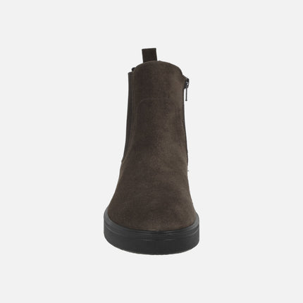 Chelsea style ankle boots in brown suede with GORE-TEX membrane