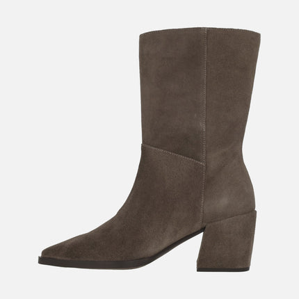 Low boots in taupe suede with fringe detail