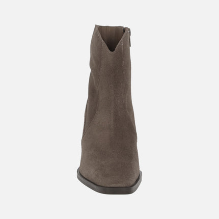 Botines de tacón Duna 02 en serraje topo