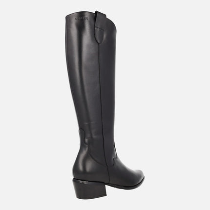 Botas de tacón bajo con caña alta en piel negra D-2011