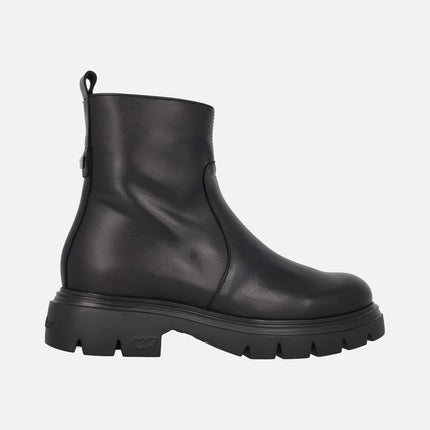 Bones 05 black leather ankle boots with FLYGRIP sole