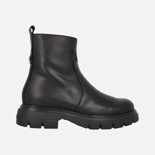 Botines negros de piel Bones 05 con piso FLYGRIP