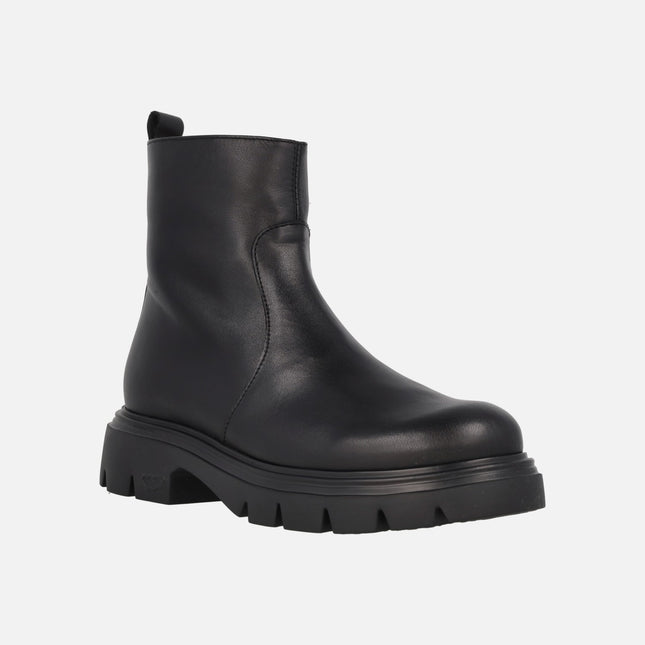 Botines negros de piel Bones 05 con piso FLYGRIP