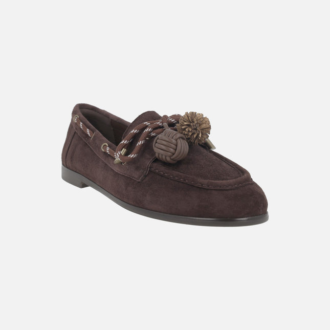 Boating shoes in brown suede with laces and pompom decoration