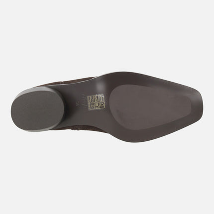 Botines para mujer en ante marrón chocolate estilo cowboy