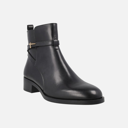 Women's leather ankle boots with metal logo decoration Tamaris