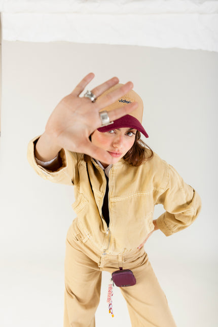 Gorras Paño y logo Victoria