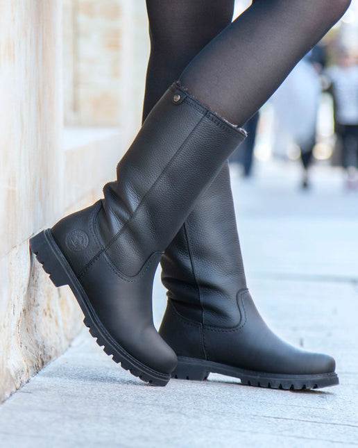 Botas altas Bambina B60 en piel negra con forro de pelo
