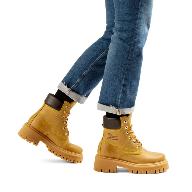 Cleo B1 boots in vintage nappa leather with heel and platform