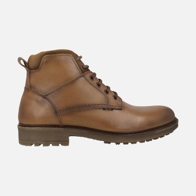 Men's camel leather boots with laces and zipper