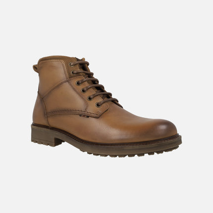 Botas de piel para hombre en color camel con cordones y cremallera