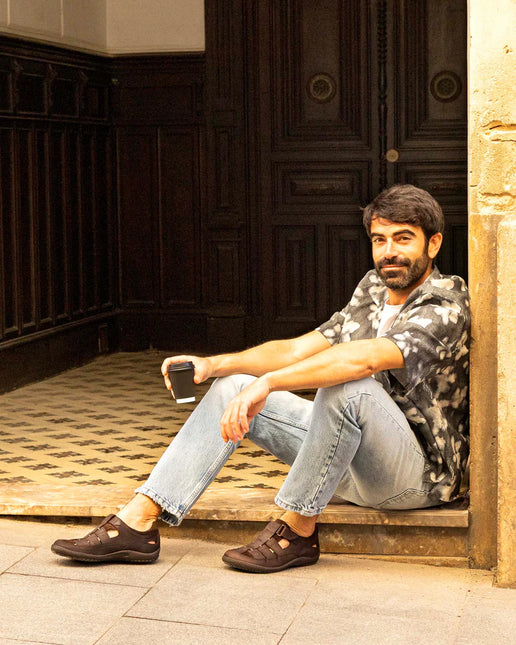 Meridian Basics men's sandals in brown leather