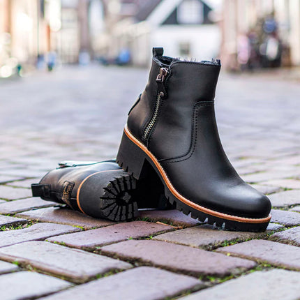 Black heeled ankle boots with zippers and fur lining PAULINE TRAV