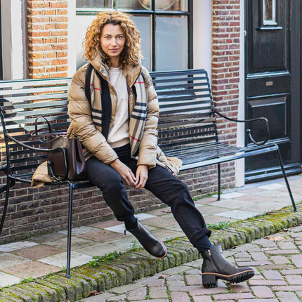 Black heeled ankle boots with zippers and fur lining PAULINE TRAV