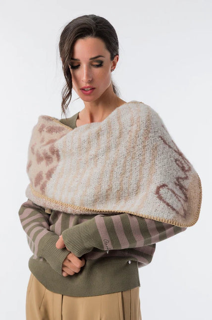 Bufanda con capucha en combinado beige de Anekke
